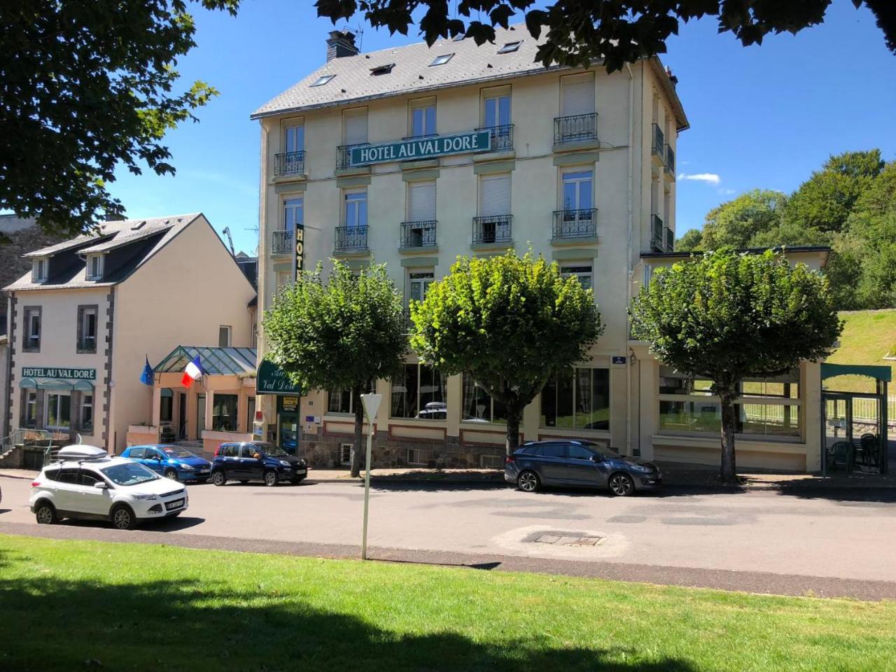 Hotel Au Val Doré La Bourboule Exterior foto